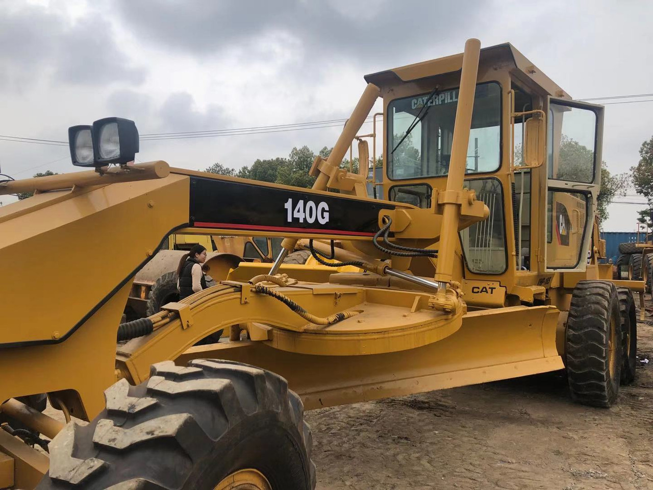CATERPILLAR 140G - Грейдер: снимка 4 CATERPILLAR 140G - Грейдер: снимка 4