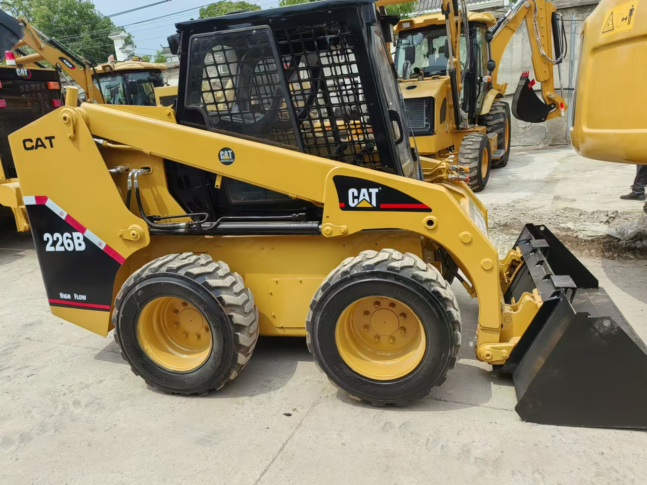 CATERPILLAR 226B - Мини челен товарач: снимка 1 CATERPILLAR 226B - Мини челен товарач: снимка 1