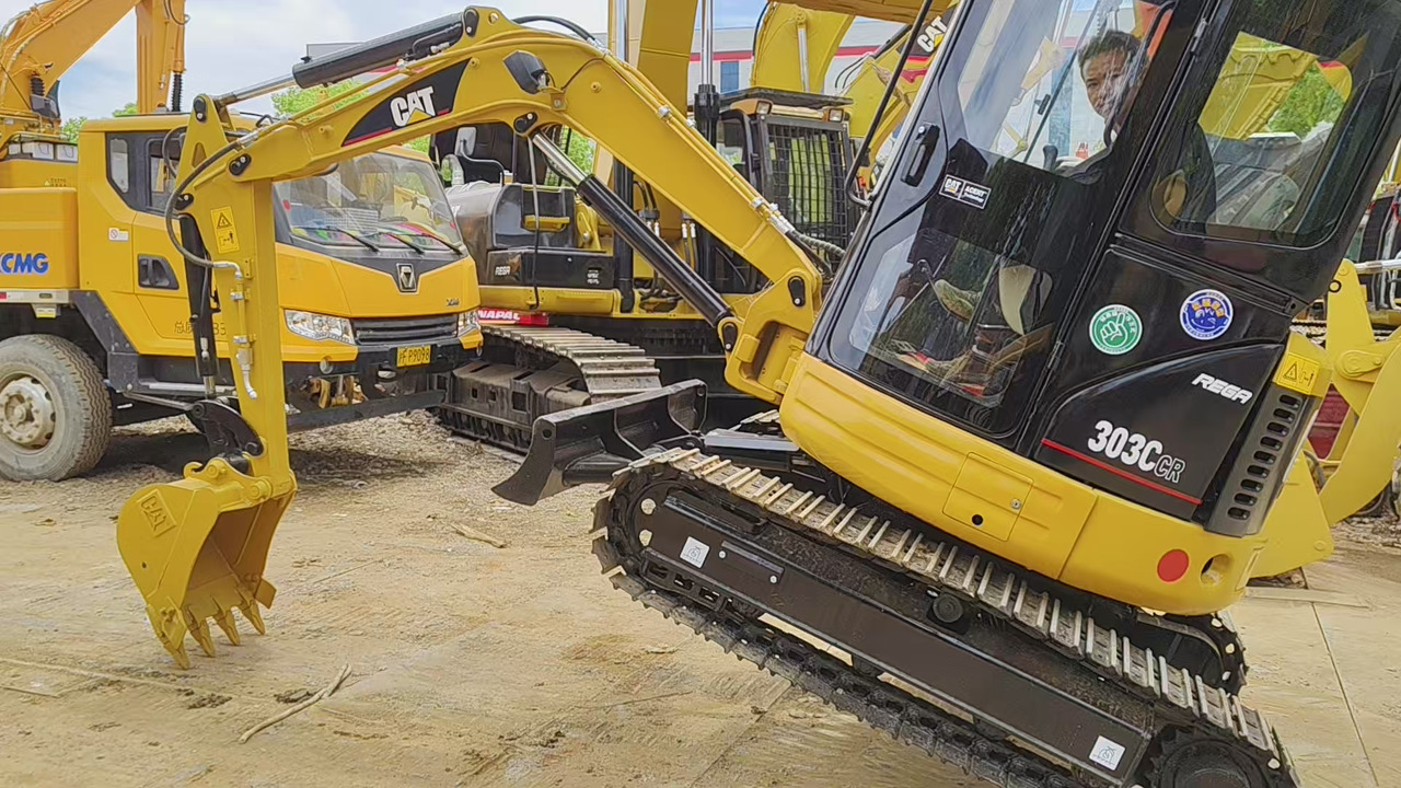 CATERPILLAR 303C - Мини багер: снимка 1 CATERPILLAR 303C - Мини багер: снимка 1