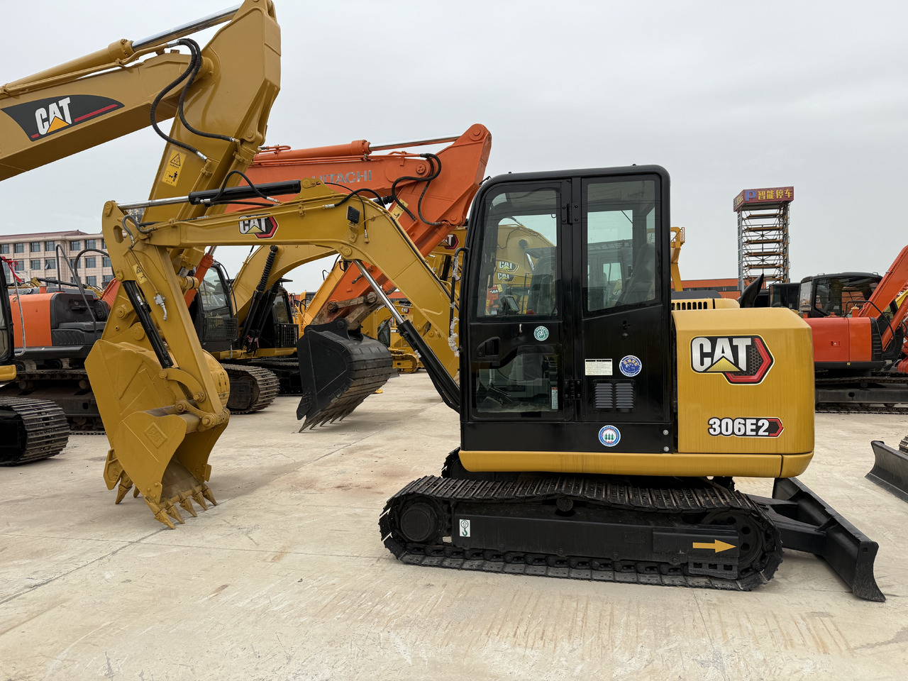 CATERPILLAR 306E2 - Мини багер: снимка 4 CATERPILLAR 306E2 - Мини багер: снимка 4