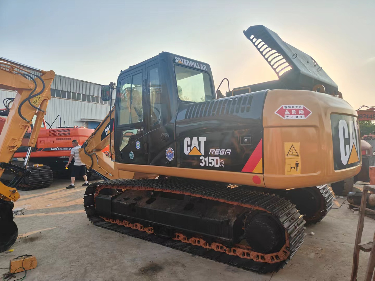CATERPILLAR 315D - Верижен багер: снимка 1 CATERPILLAR 315D - Верижен багер: снимка 1