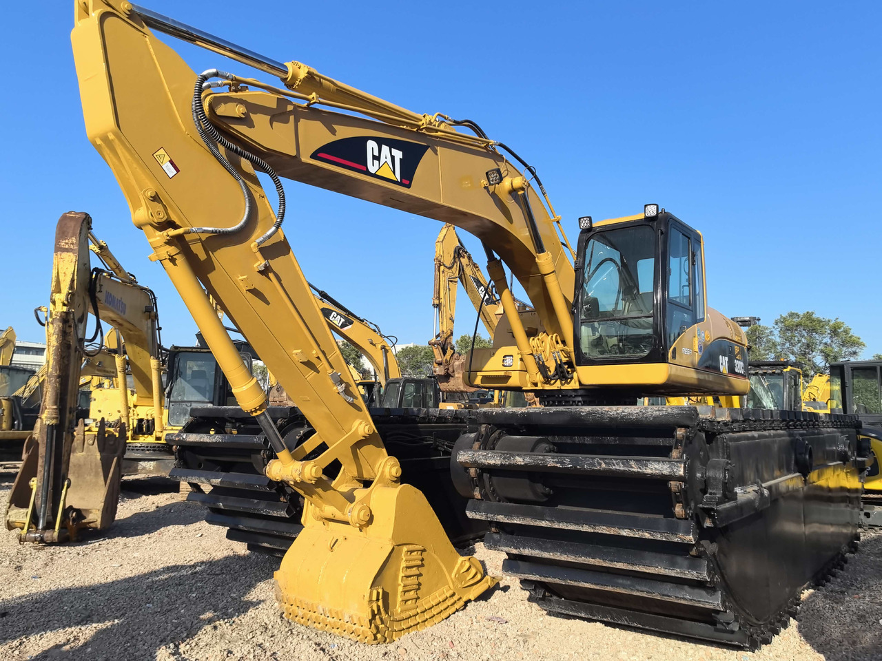 CATERPILLAR 320C - Плаващ багер: снимка 4 CATERPILLAR 320C - Плаващ багер: снимка 4