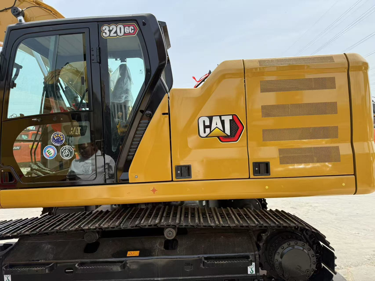 CATERPILLAR 320GC - Верижен багер: снимка 3 CATERPILLAR 320GC - Верижен багер: снимка 3