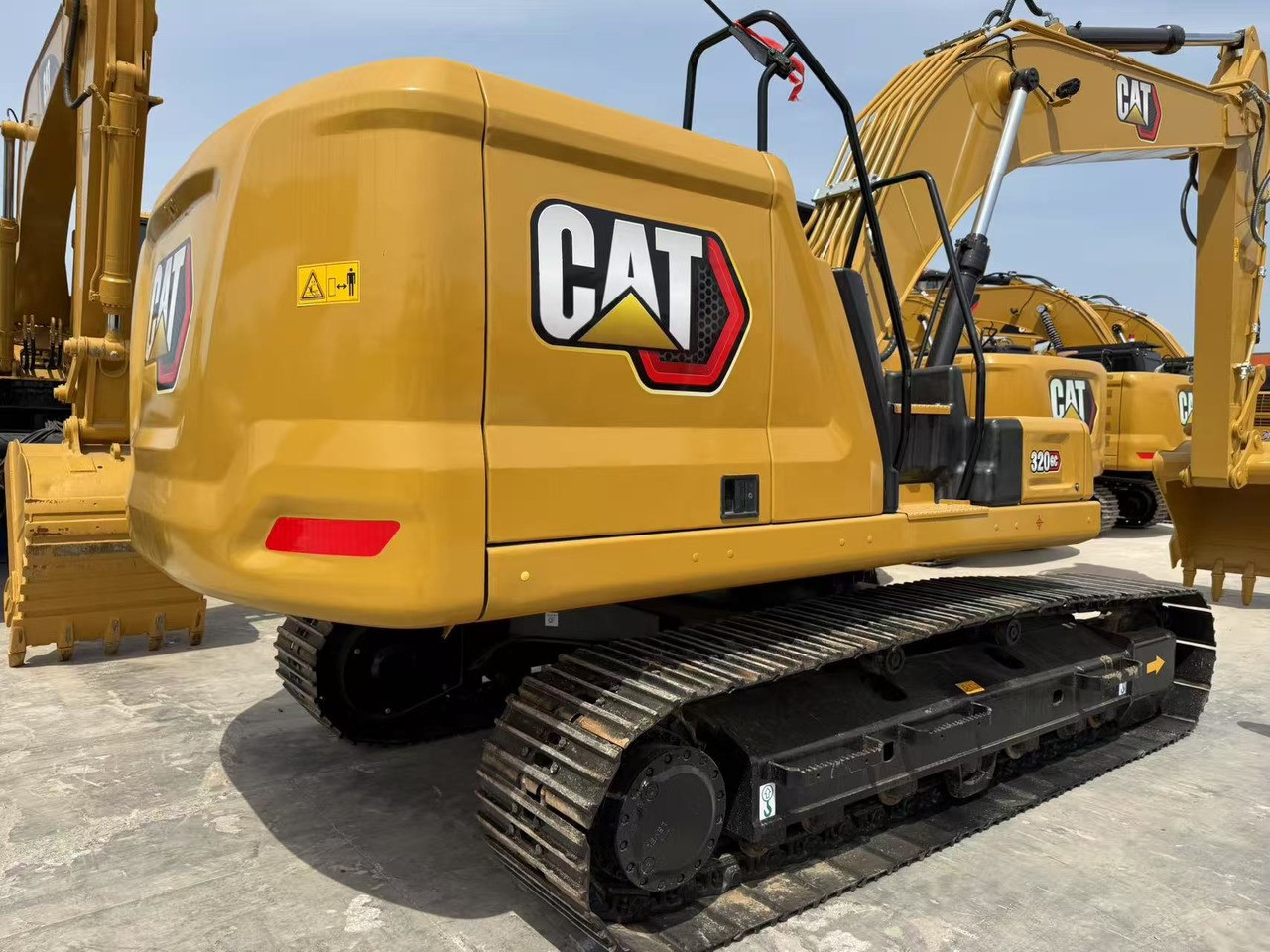 CATERPILLAR 320GC - Верижен багер: снимка 2 CATERPILLAR 320GC - Верижен багер: снимка 2