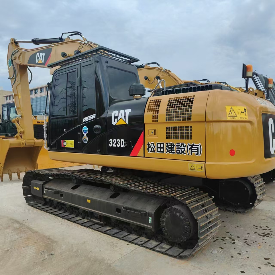 CATERPILLAR 323D - Верижен багер: снимка 1 CATERPILLAR 323D - Верижен багер: снимка 1