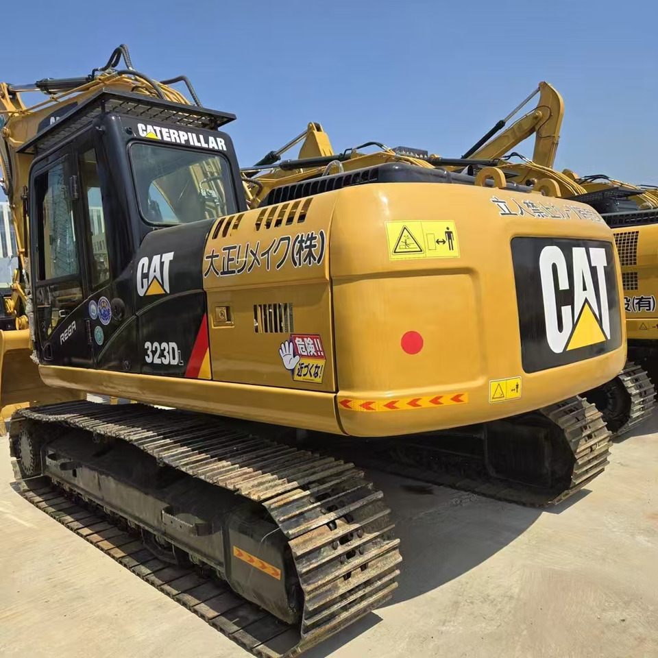 CATERPILLAR 323D2 - Верижен багер: снимка 1 CATERPILLAR 323D2 - Верижен багер: снимка 1