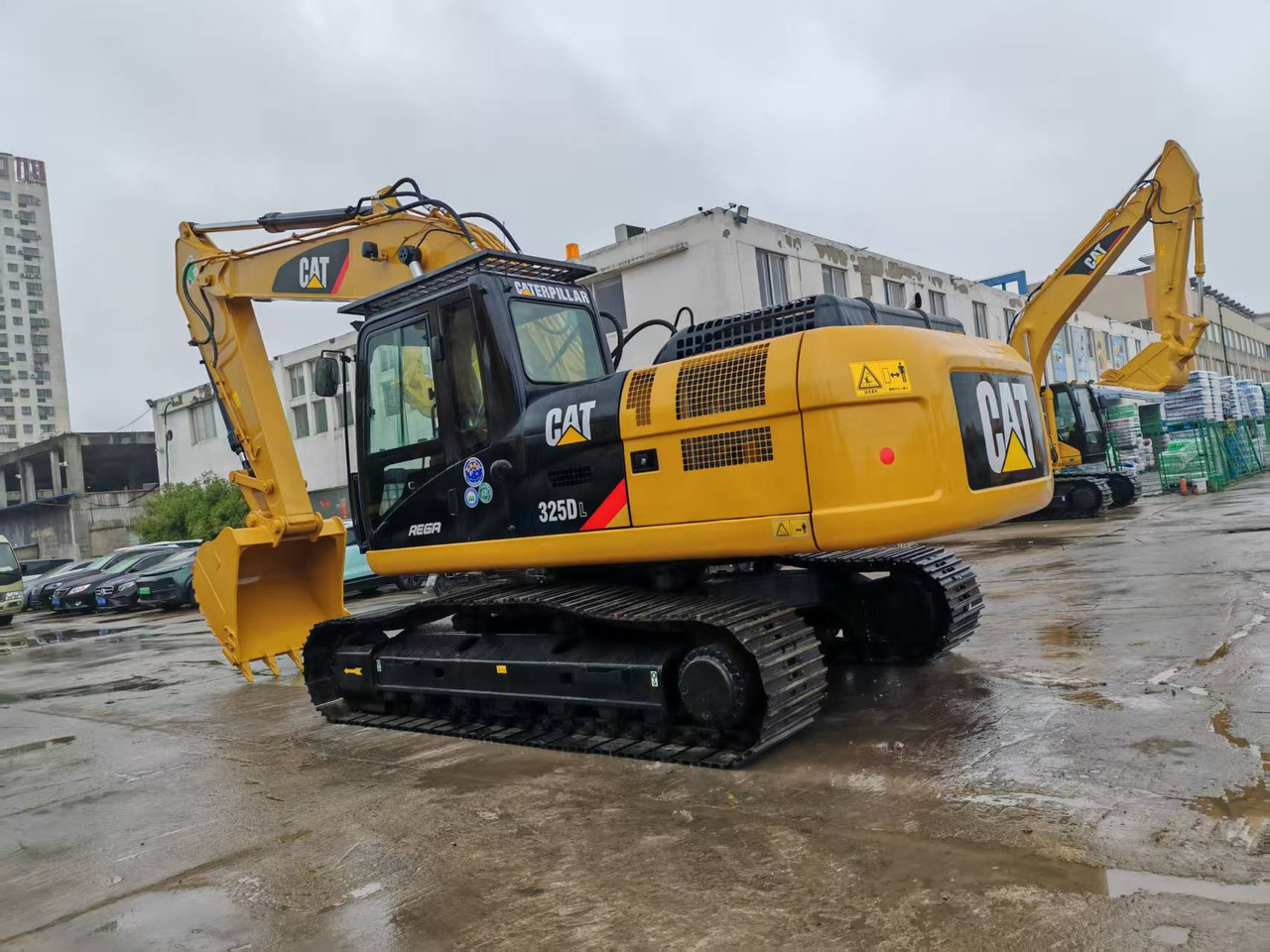 CATERPILLAR 325D - Верижен багер: снимка 1 CATERPILLAR 325D - Верижен багер: снимка 1