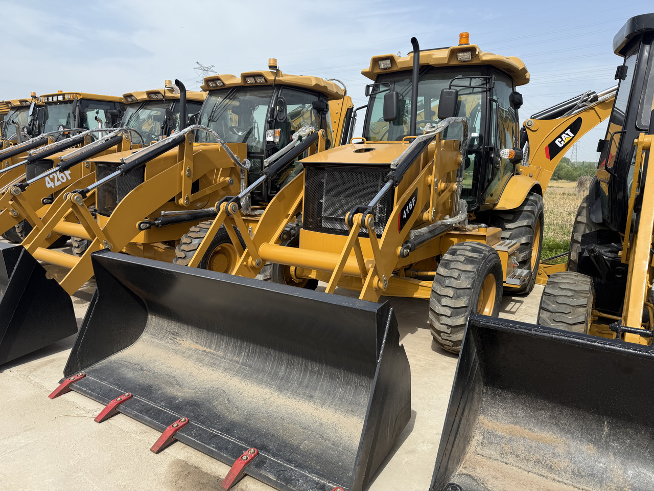 CATERPILLAR 416F - Багер-товарач: снимка 1 CATERPILLAR 416F - Багер-товарач: снимка 1