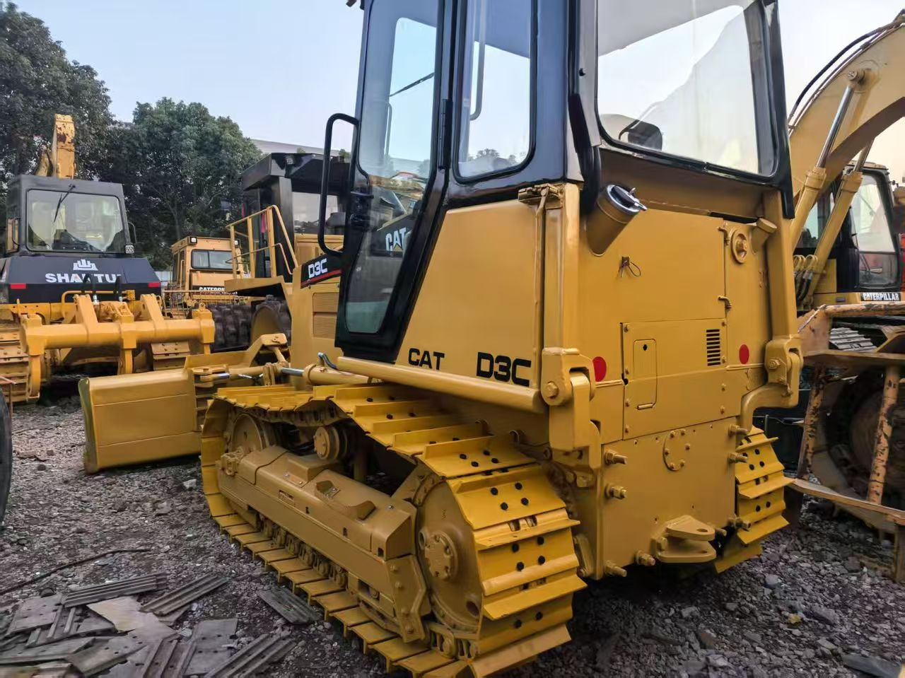 CATERPILLAR D3C - Булдозер: снимка 2 CATERPILLAR D3C - Булдозер: снимка 2