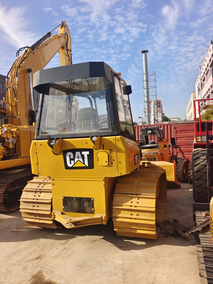 CATERPILLAR D3K - Булдозер: снимка 3 CATERPILLAR D3K - Булдозер: снимка 3