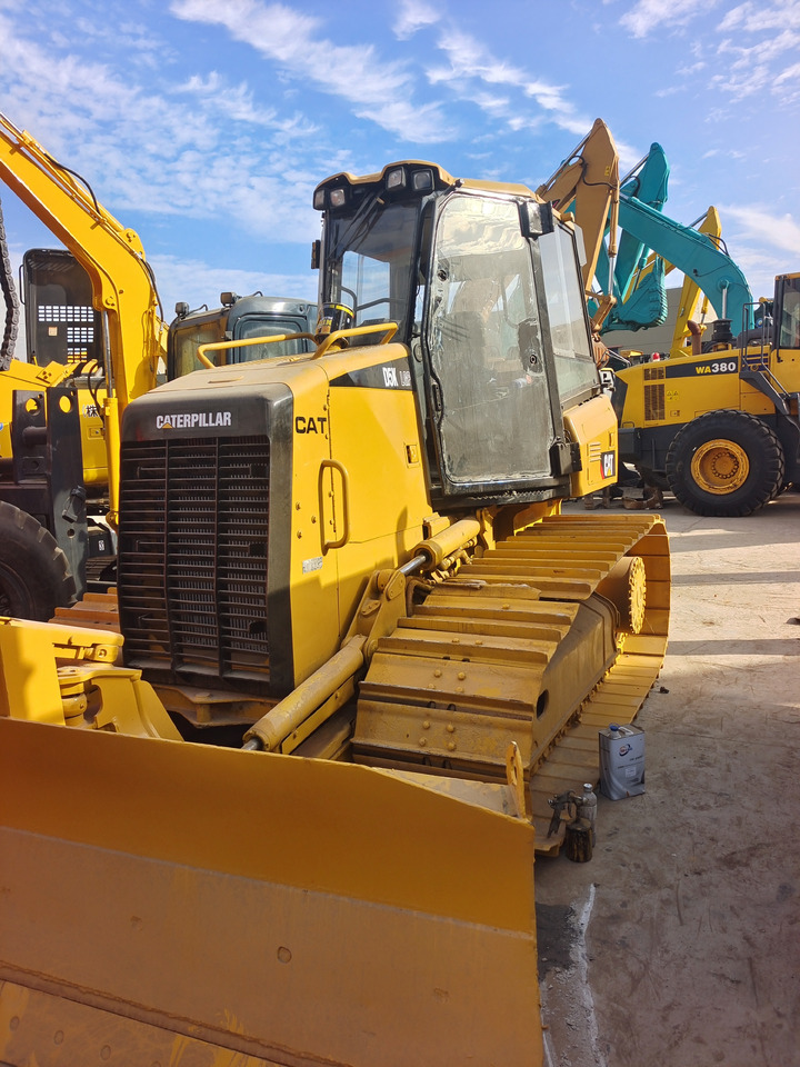 CATERPILLAR D3K - Булдозер: снимка 1 CATERPILLAR D3K - Булдозер: снимка 1