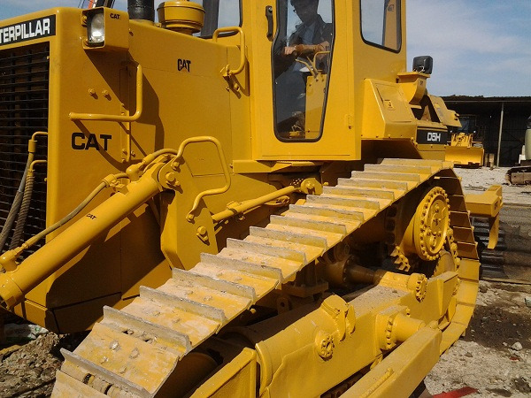 CATERPILLAR D5H - Булдозер: снимка 2 CATERPILLAR D5H - Булдозер: снимка 2