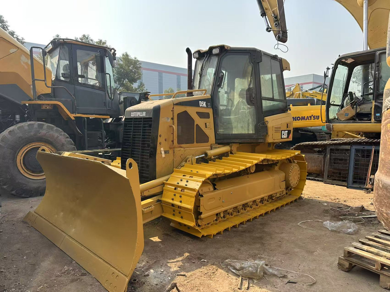 CATERPILLAR D5K - Булдозер: снимка 1 CATERPILLAR D5K - Булдозер: снимка 1