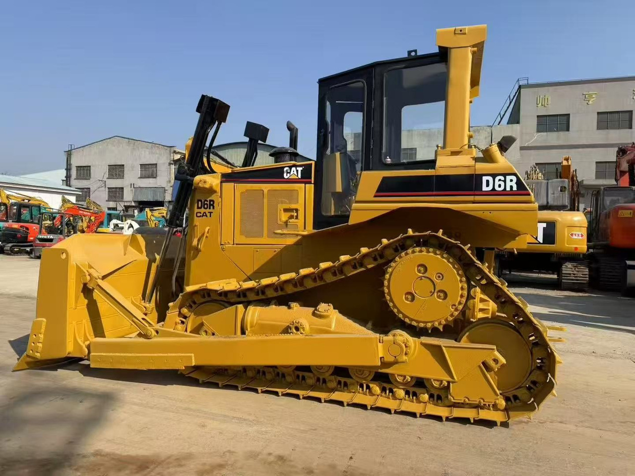 CATERPILLAR D6R - Булдозер: снимка 3 CATERPILLAR D6R - Булдозер: снимка 3