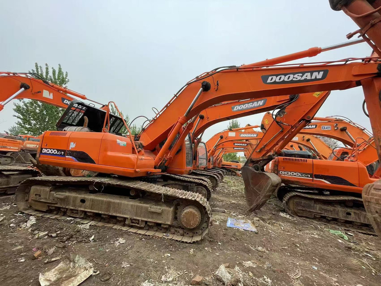 DOOSAN DH300LC-7 - Верижен багер: снимка 1 DOOSAN DH300LC-7 - Верижен багер: снимка 1