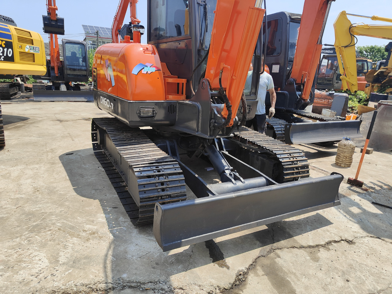DOOSAN DH60-7 - Верижен багер: снимка 4 DOOSAN DH60-7 - Верижен багер: снимка 4
