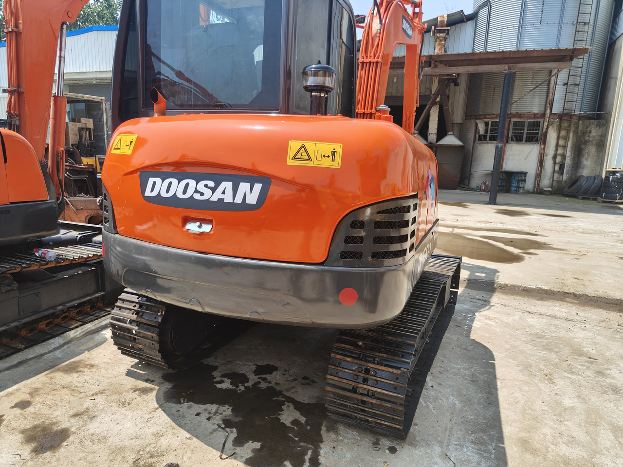 DOOSAN DH60-7 - Верижен багер: снимка 3 DOOSAN DH60-7 - Верижен багер: снимка 3