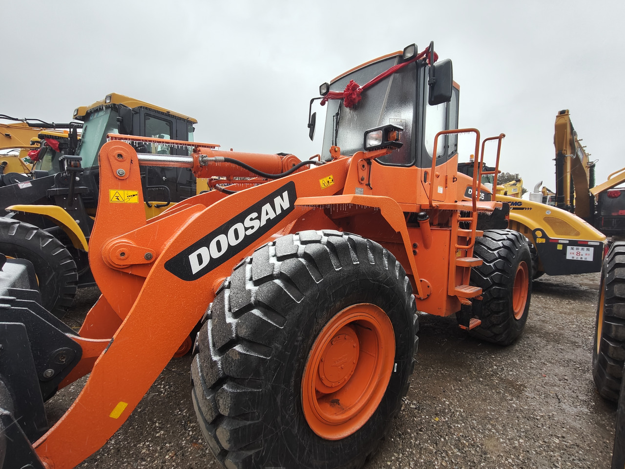 DOOSAN DL505 - Колесен товарач: снимка 3 DOOSAN DL505 - Колесен товарач: снимка 3