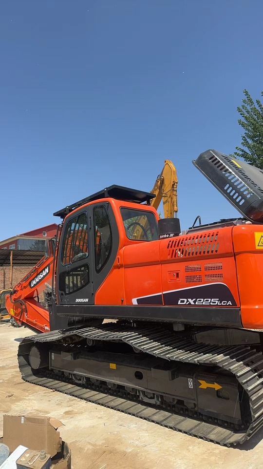 DOOSAN DX225LC-7 - Верижен багер: снимка 3 DOOSAN DX225LC-7 - Верижен багер: снимка 3