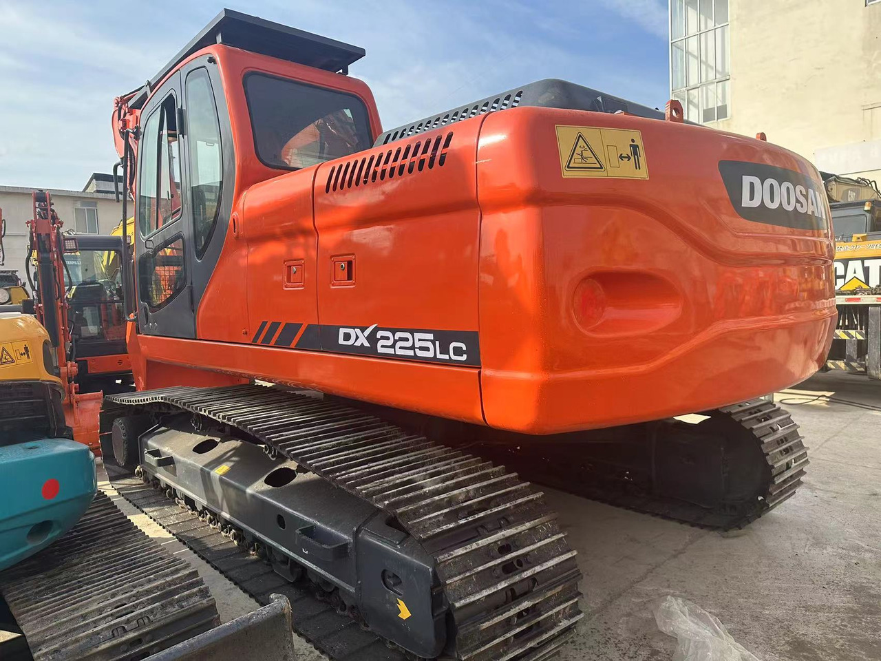 DOOSAN DX225LC - Верижен багер: снимка 2 DOOSAN DX225LC - Верижен багер: снимка 2