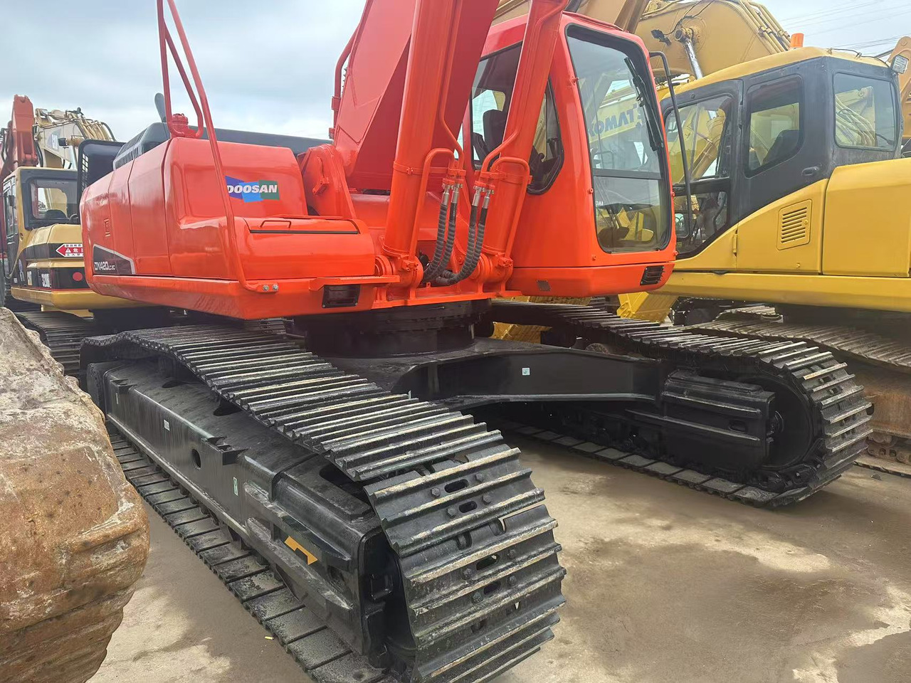 DOOSAN DX420LC-9C - Верижен багер: снимка 3 DOOSAN DX420LC-9C - Верижен багер: снимка 3
