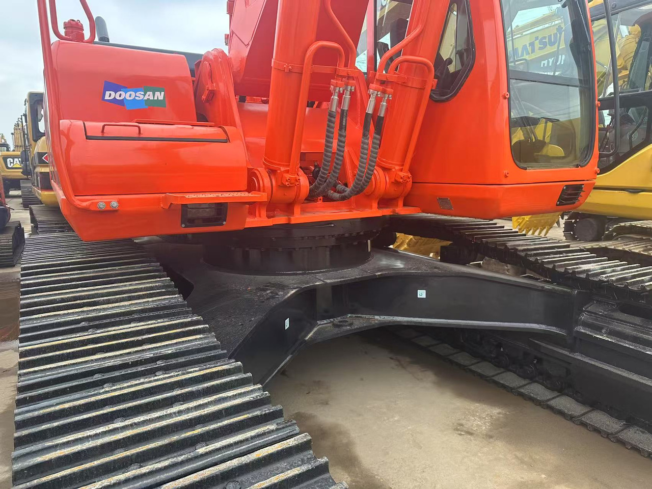 DOOSAN DX420LC-9C - Верижен багер: снимка 4 DOOSAN DX420LC-9C - Верижен багер: снимка 4