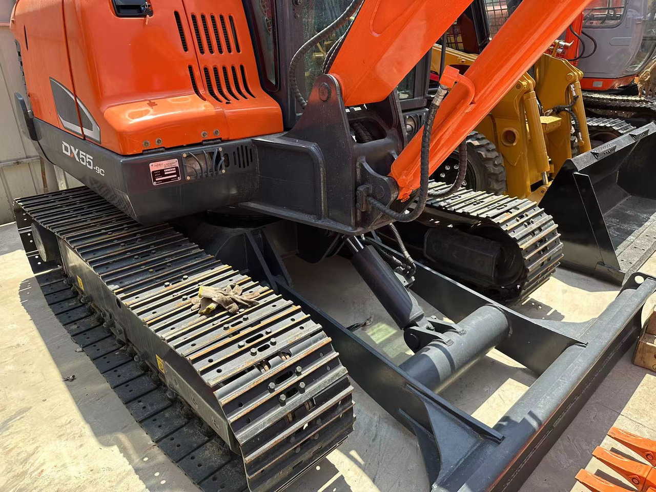 DOOSAN DX55-9C - Верижен багер: снимка 4 DOOSAN DX55-9C - Верижен багер: снимка 4