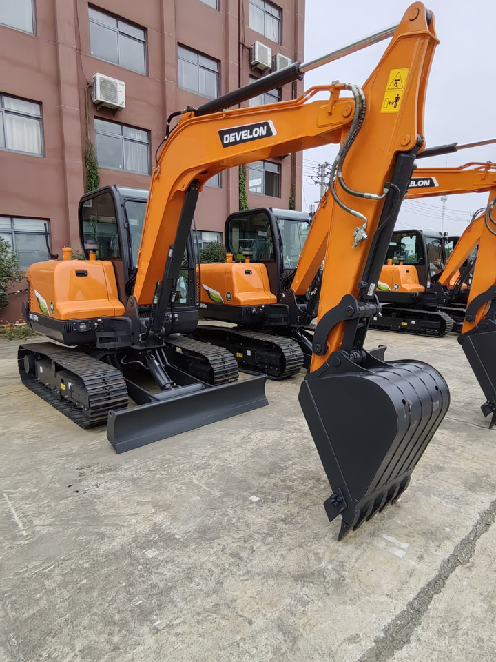 DOOSAN DX60E-10N - Верижен багер: снимка 4 DOOSAN DX60E-10N - Верижен багер: снимка 4