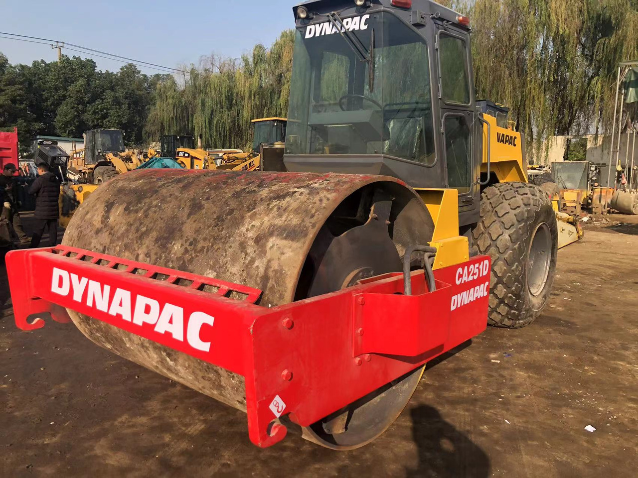 DYNAPAC CA251D - Пътен валяк: снимка 3 DYNAPAC CA251D - Пътен валяк: снимка 3