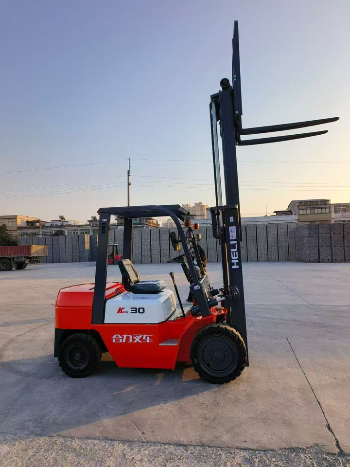 HELI 30 - Дизелов мотокар: снимка 2 HELI 30 - Дизелов мотокар: снимка 2