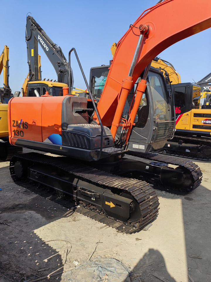 HITACHI ZX130 - Верижен багер: снимка 1 HITACHI ZX130 - Верижен багер: снимка 1