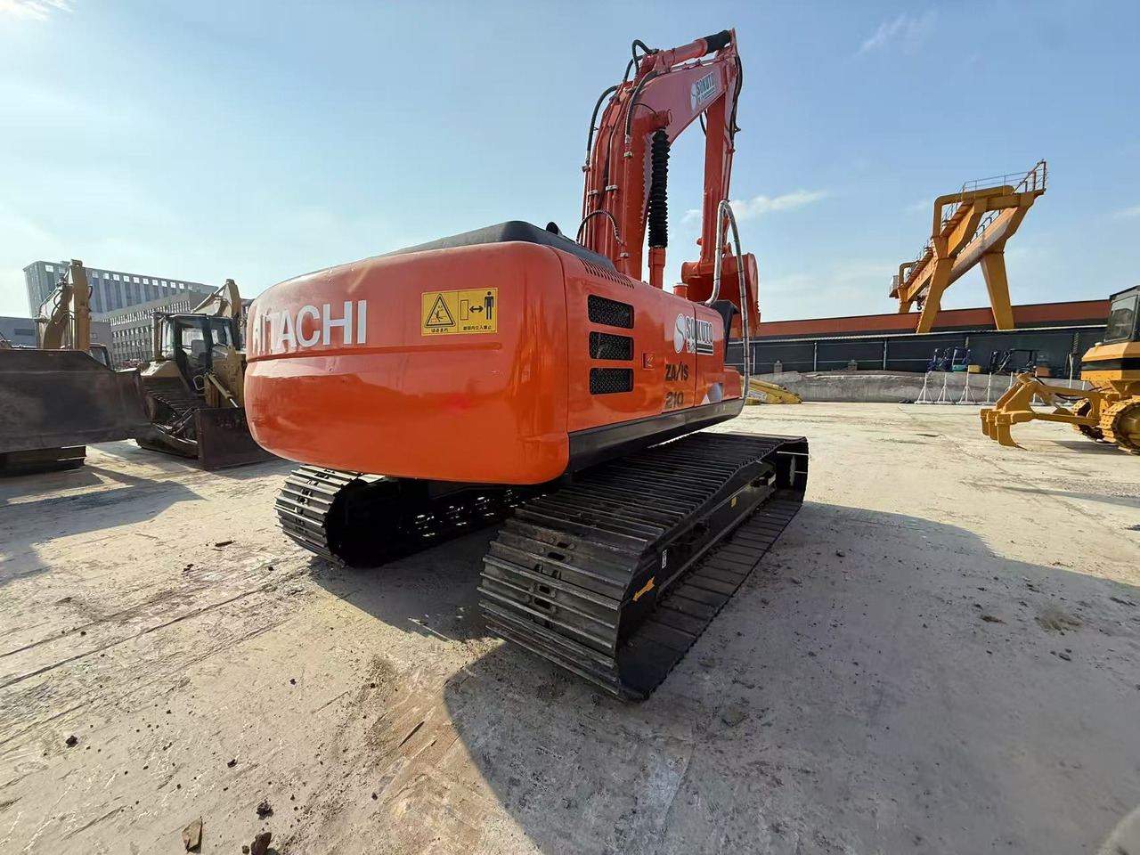 HITACHI ZX210-3G - Верижен багер: снимка 4 HITACHI ZX210-3G - Верижен багер: снимка 4
