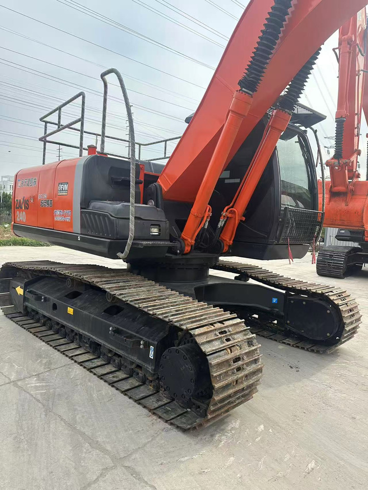 HITACHI ZX240-3G - Верижен багер: снимка 2 HITACHI ZX240-3G - Верижен багер: снимка 2