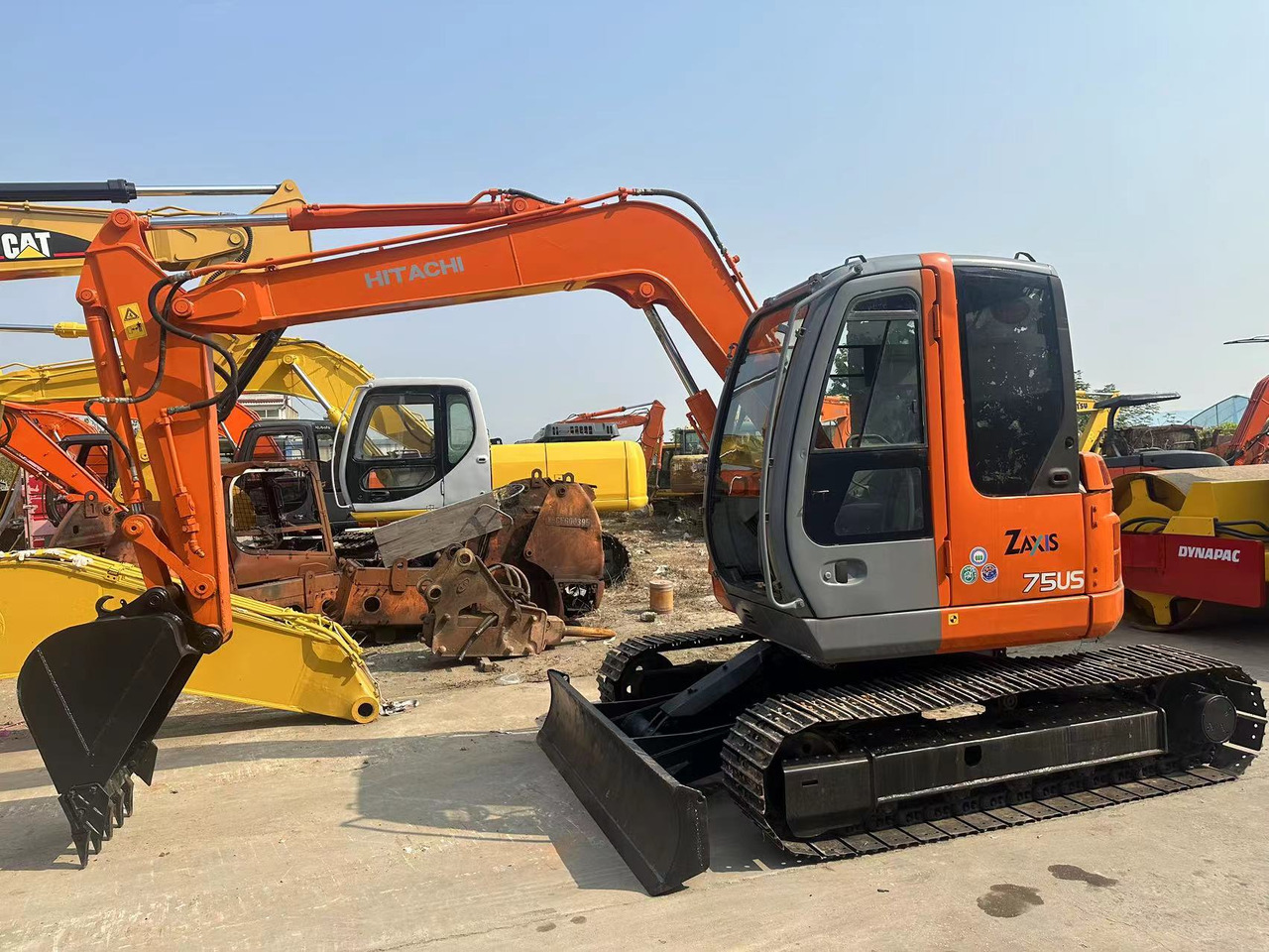 HITACHI ZX75 - Верижен багер: снимка 1 HITACHI ZX75 - Верижен багер: снимка 1
