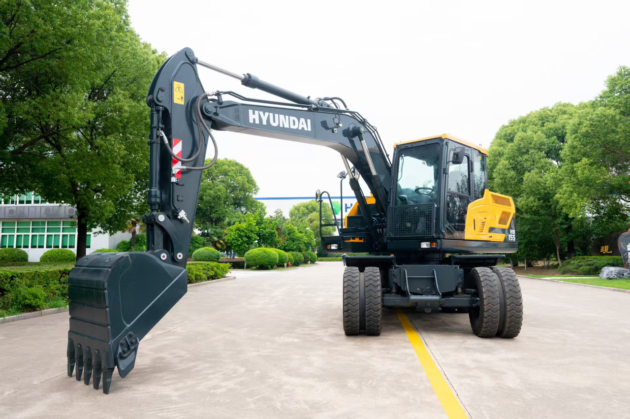 HYUNDAI HW155 - Колесен багер: снимка 3 HYUNDAI HW155 - Колесен багер: снимка 3
