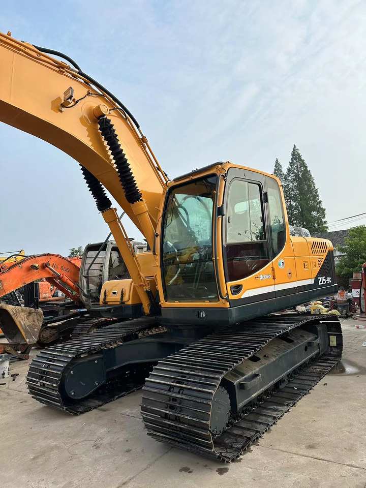 HYUNDAI R215-9C - Верижен багер: снимка 3 HYUNDAI R215-9C - Верижен багер: снимка 3