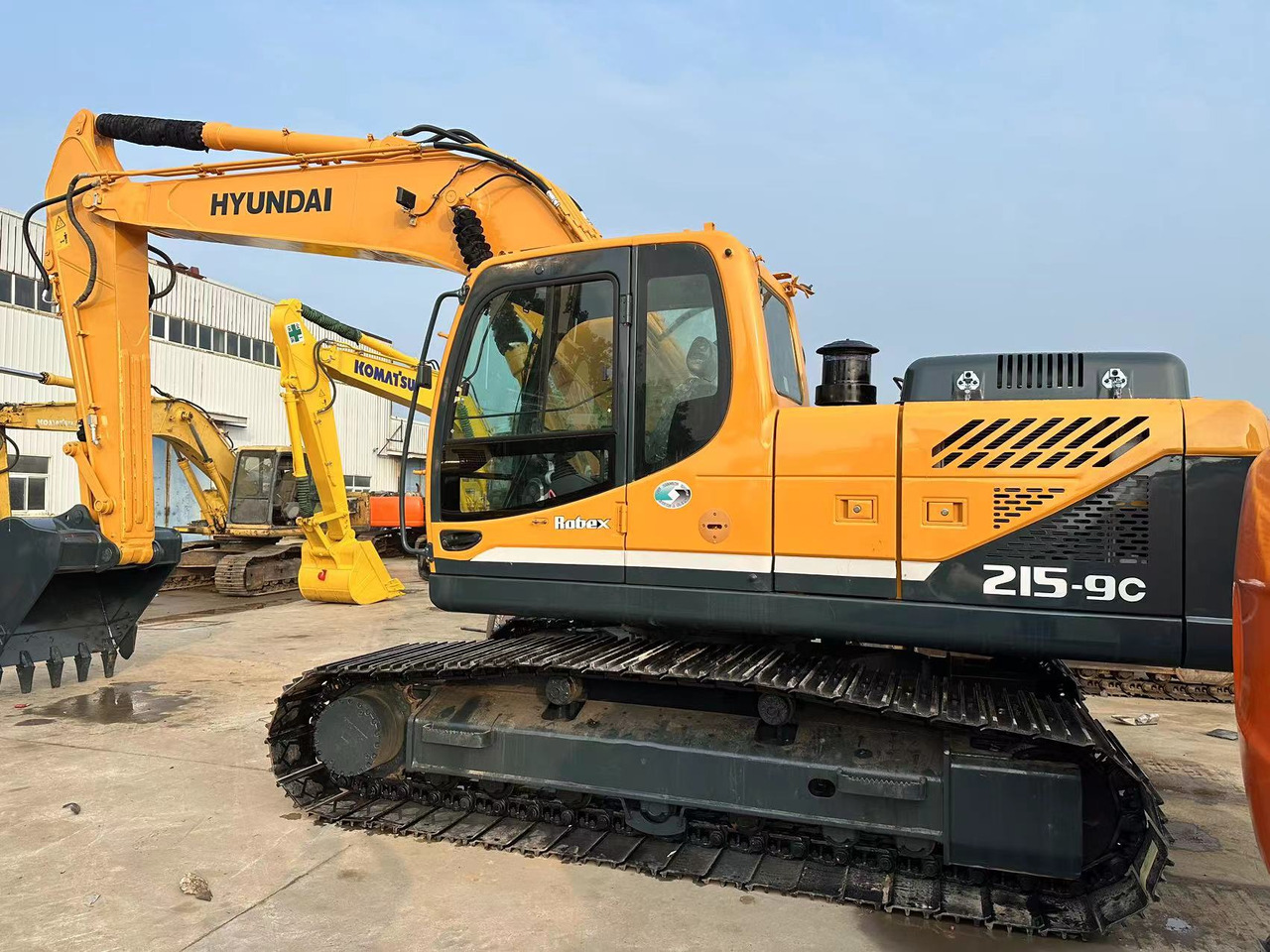 HYUNDAI R215-9C - Верижен багер: снимка 2 HYUNDAI R215-9C - Верижен багер: снимка 2
