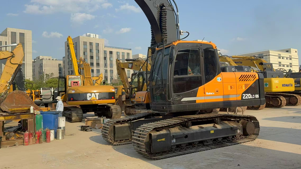 HYUNDAI R220LC-9S - Верижен багер: снимка 4 HYUNDAI R220LC-9S - Верижен багер: снимка 4
