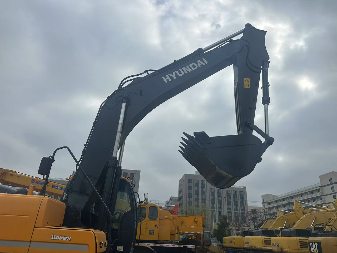 HYUNDAI R300LC-9T - Верижен багер: снимка 4 HYUNDAI R300LC-9T - Верижен багер: снимка 4