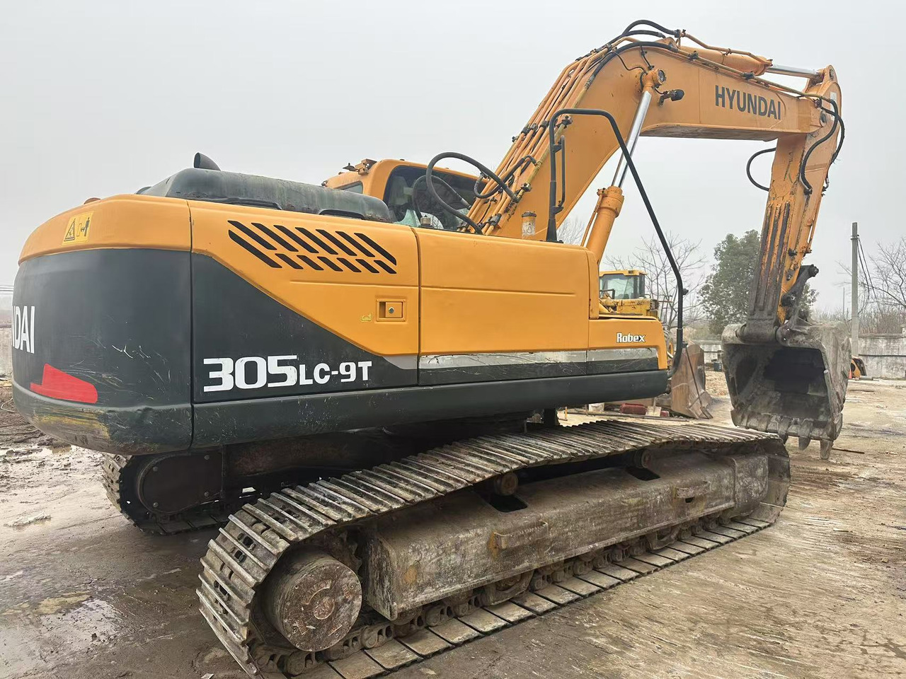HYUNDAI R305LC-9T - Верижен багер: снимка 4 HYUNDAI R305LC-9T - Верижен багер: снимка 4