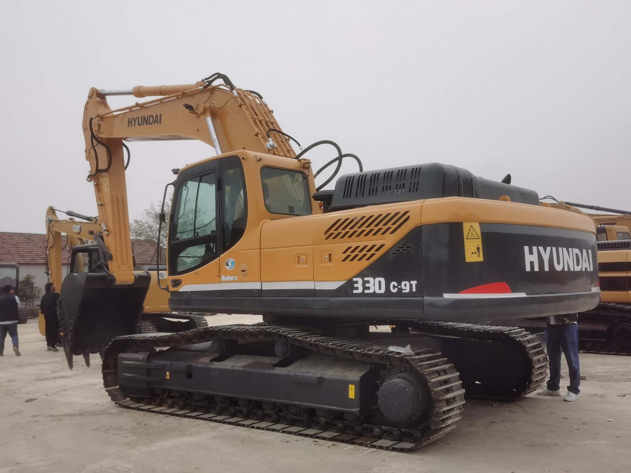 HYUNDAI R330LC-9T - Верижен багер: снимка 1 HYUNDAI R330LC-9T - Верижен багер: снимка 1