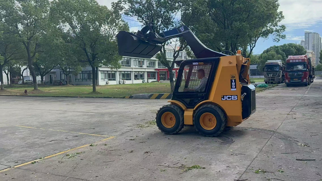 JCB JCB 185 - Мини челен товарач: снимка 1 JCB JCB 185 - Мини челен товарач: снимка 1