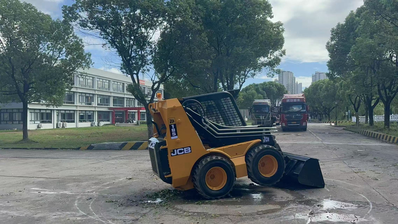 JCB JCB 185 - Мини челен товарач: снимка 4 JCB JCB 185 - Мини челен товарач: снимка 4