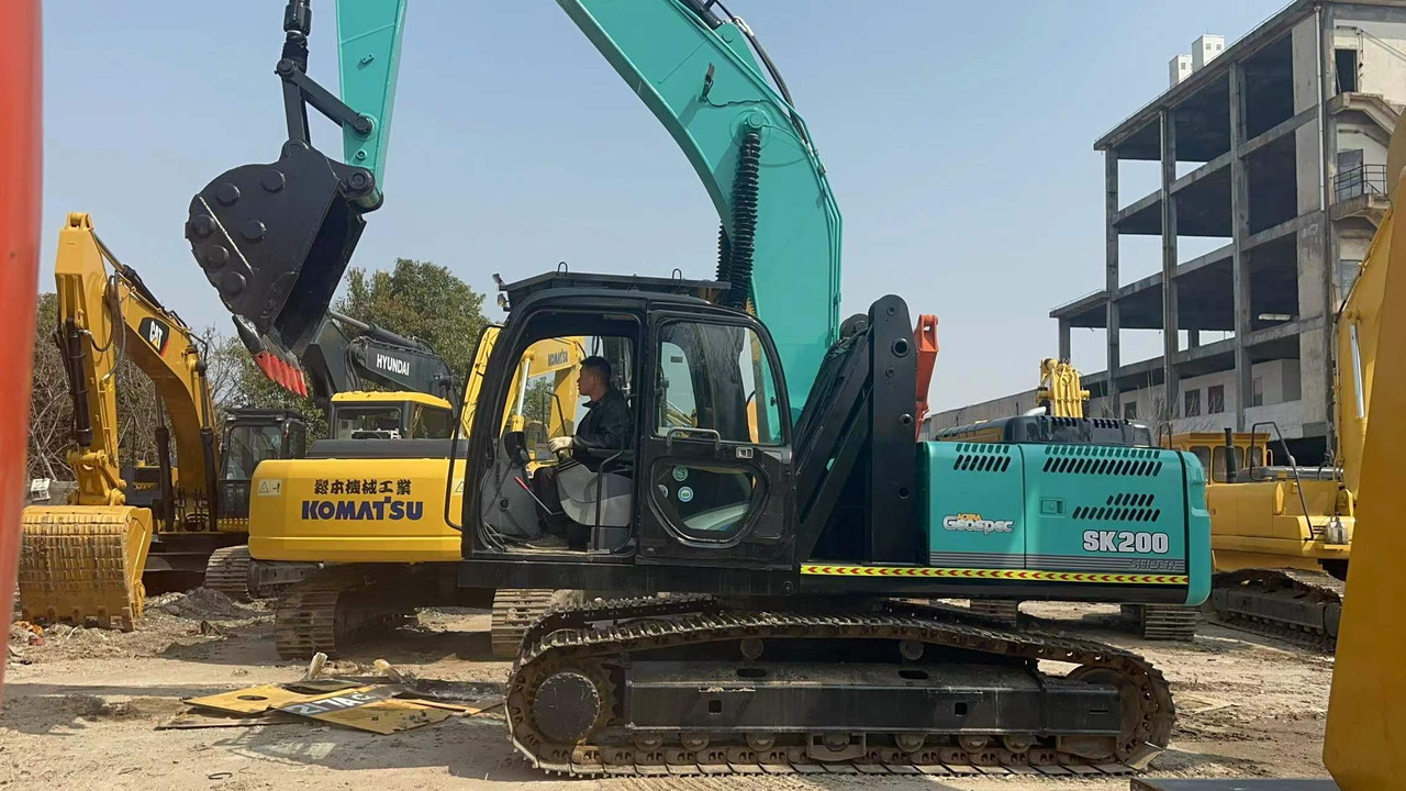 KOBELCO SK200-8 - Верижен багер: снимка 5 KOBELCO SK200-8 - Верижен багер: снимка 5