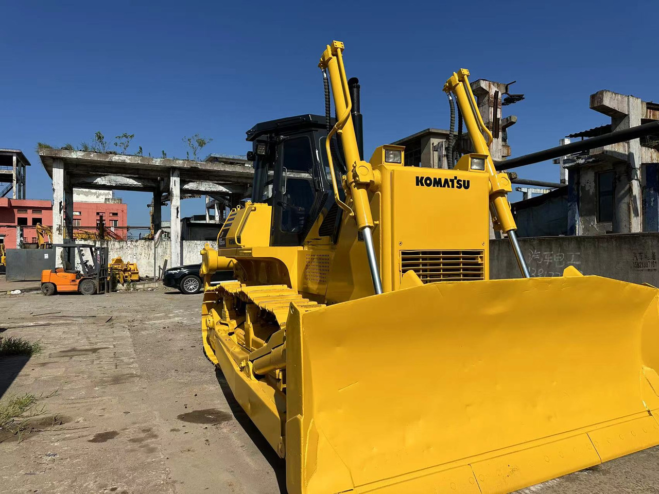 KOMATSU D85ESS - Булдозер: снимка 3 KOMATSU D85ESS - Булдозер: снимка 3