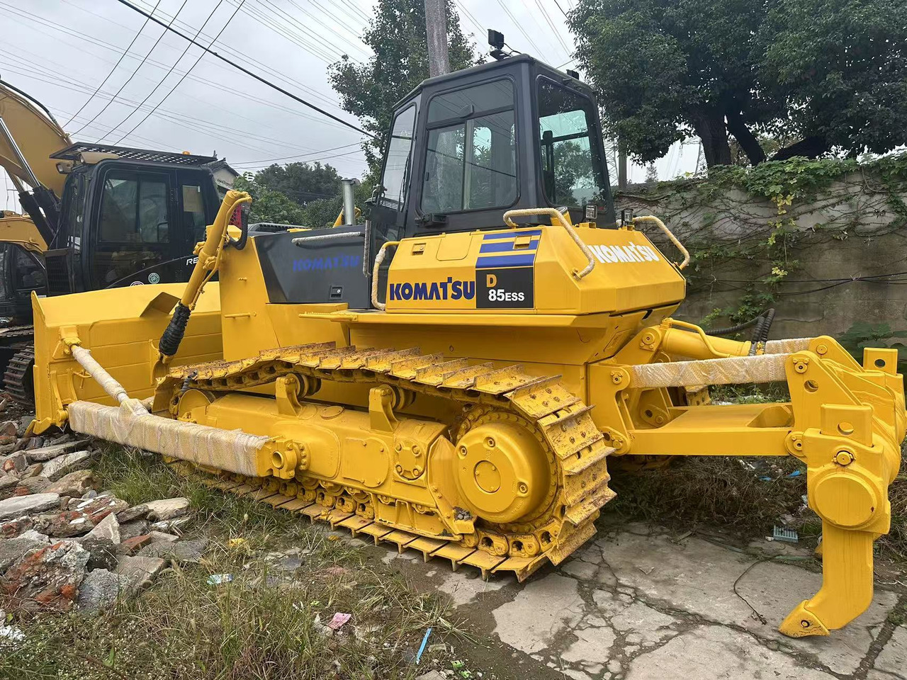 KOMATSU D85ESS - Булдозер: снимка 1 KOMATSU D85ESS - Булдозер: снимка 1