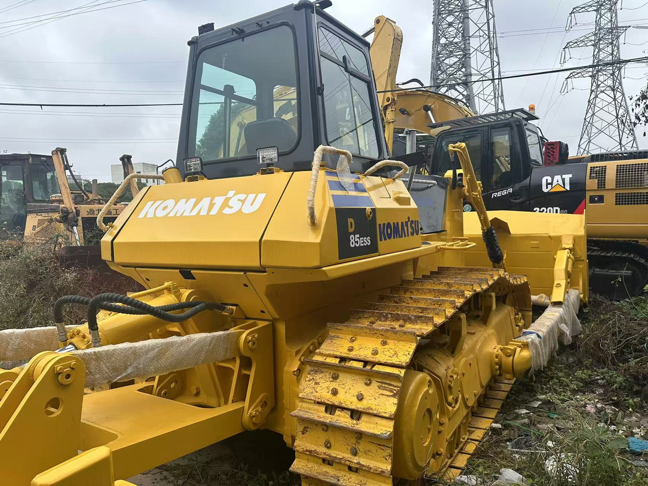 KOMATSU D85ESS - Булдозер: снимка 3 KOMATSU D85ESS - Булдозер: снимка 3