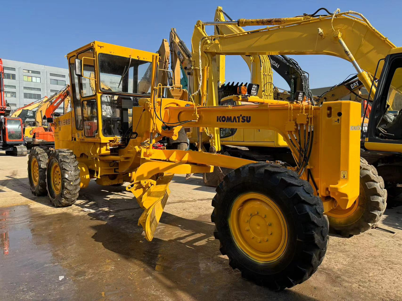 KOMATSU GD511 - Грейдер: снимка 4 KOMATSU GD511 - Грейдер: снимка 4