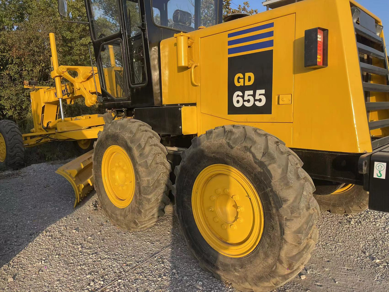 KOMATSU GD655 - Грейдер: снимка 3 KOMATSU GD655 - Грейдер: снимка 3