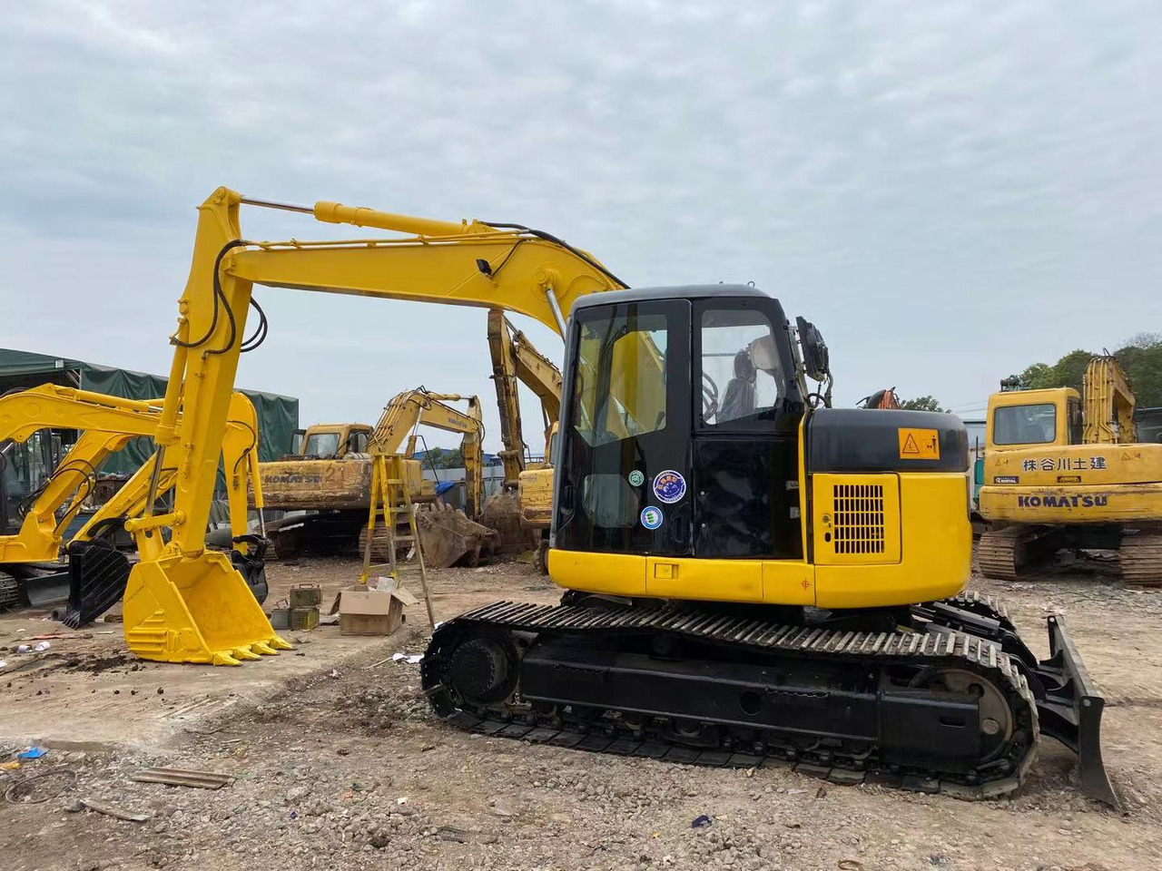 KOMATSU PC128US - Верижен багер: снимка 4 KOMATSU PC128US - Верижен багер: снимка 4